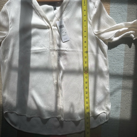 Eileen Fisher off white silk blouse - Picture 7 of 7